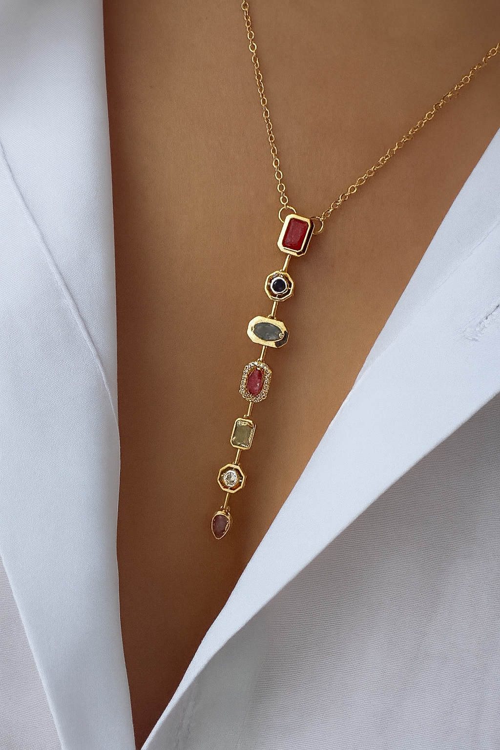 7 Element Doğal Taş Kolyesi